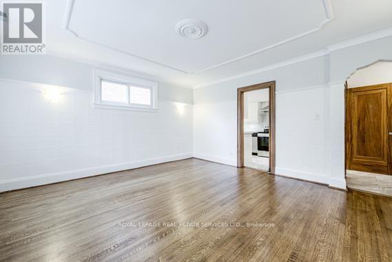 Second Fl. - 11 Highbourne Road, Toronto, Ontario  M5P 2J1 - Photo 14 - C13757330
