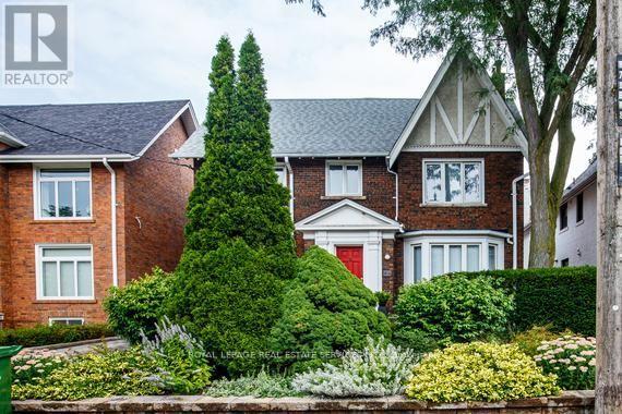 Second Fl. - 11 Highbourne Road, Toronto, Ontario  M5P 2J1 - Photo 2 - C13757330