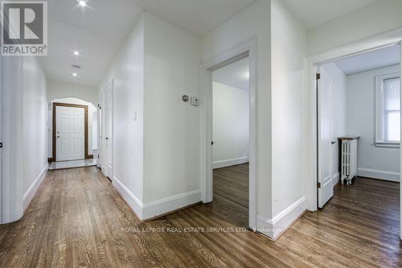Second Fl. - 11 Highbourne Road, Toronto, Ontario  M5P 2J1 - Photo 25 - C13757330