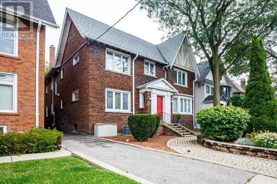 Second Fl. - 11 Highbourne Road, Toronto, Ontario  M5P 2J1 - Photo 3 - C13757330