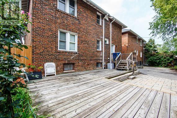 Second Fl. - 11 Highbourne Road, Toronto, Ontario  M5P 2J1 - Photo 36 - C13757330