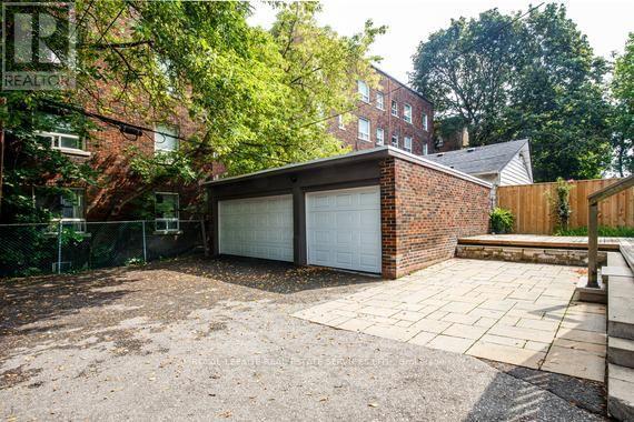 Second Fl. - 11 Highbourne Road, Toronto, Ontario  M5P 2J1 - Photo 39 - C13757330