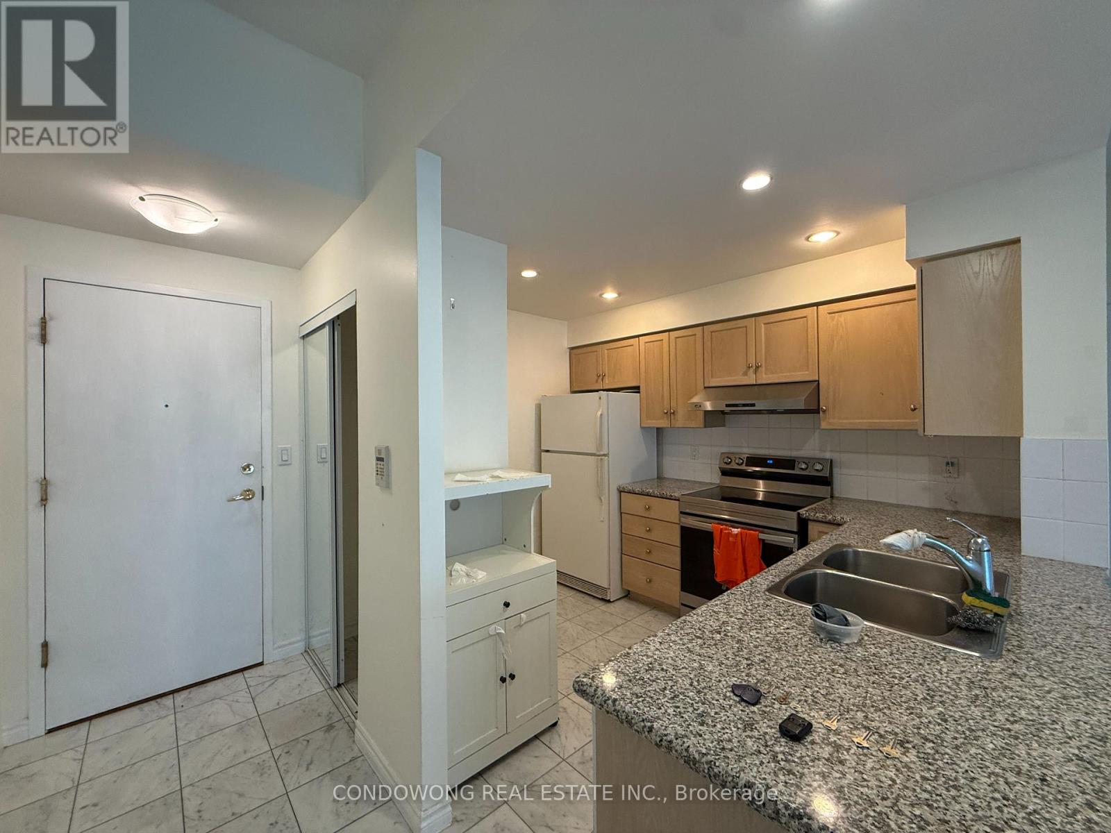 1118 - 168 Simcoe Street, Toronto, Ontario  M5H 4C9 - Photo 6 - C13757368