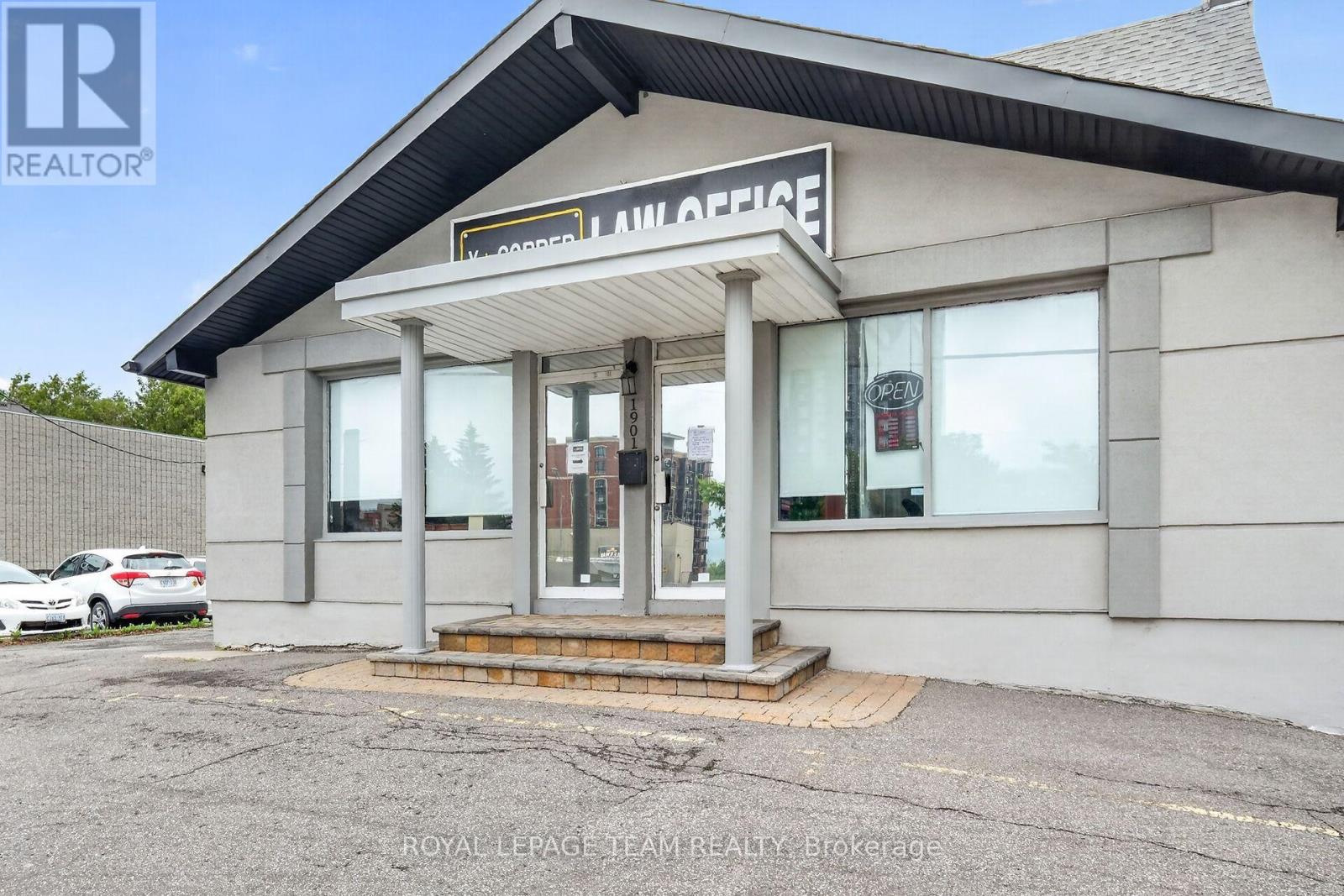 South Keys Retail for sale: 2,000 sq.ft. (Listed 2026-09-08)