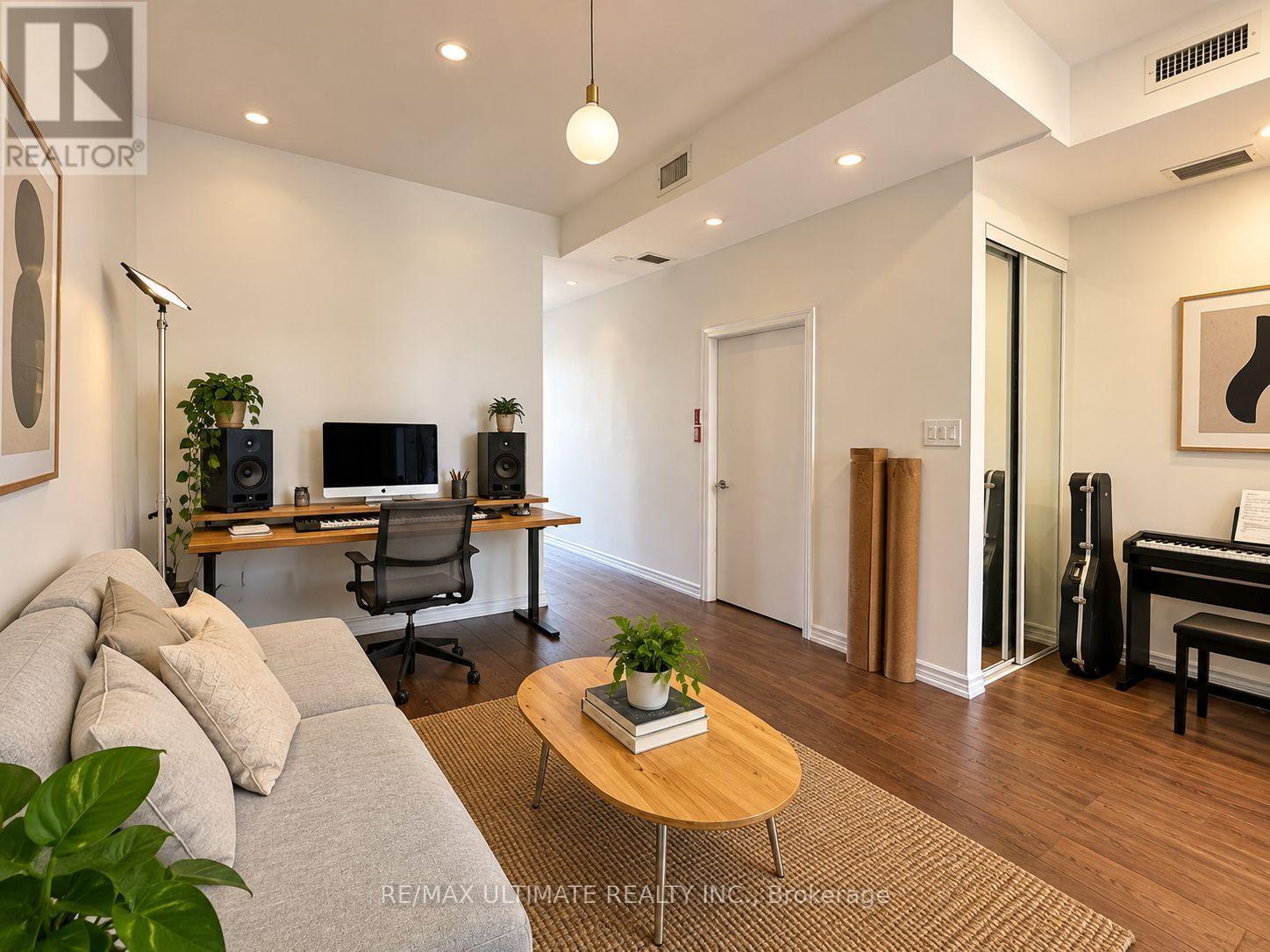 720-720a Queen Street E, Toronto, Ontario  M4M 1H2 - Photo 5 - E13757308