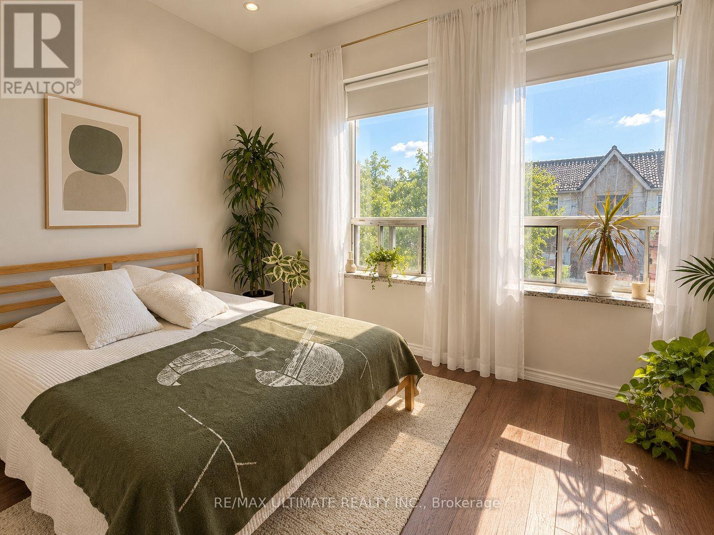 720-720a Queen Street E, Toronto, Ontario  M4M 1H2 - Photo 6 - E13757308