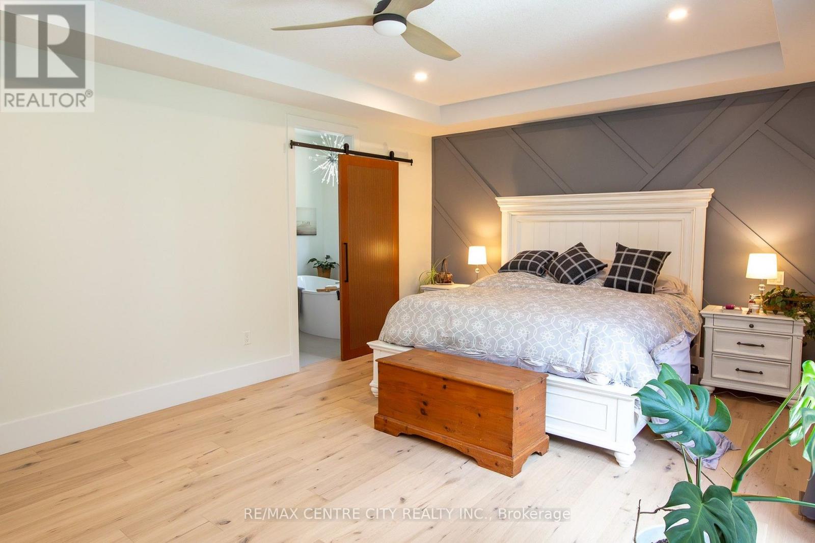 273 Foxborough Place, Thames Centre, Ontario  N0M 2P0 - Photo 8 - X13757306