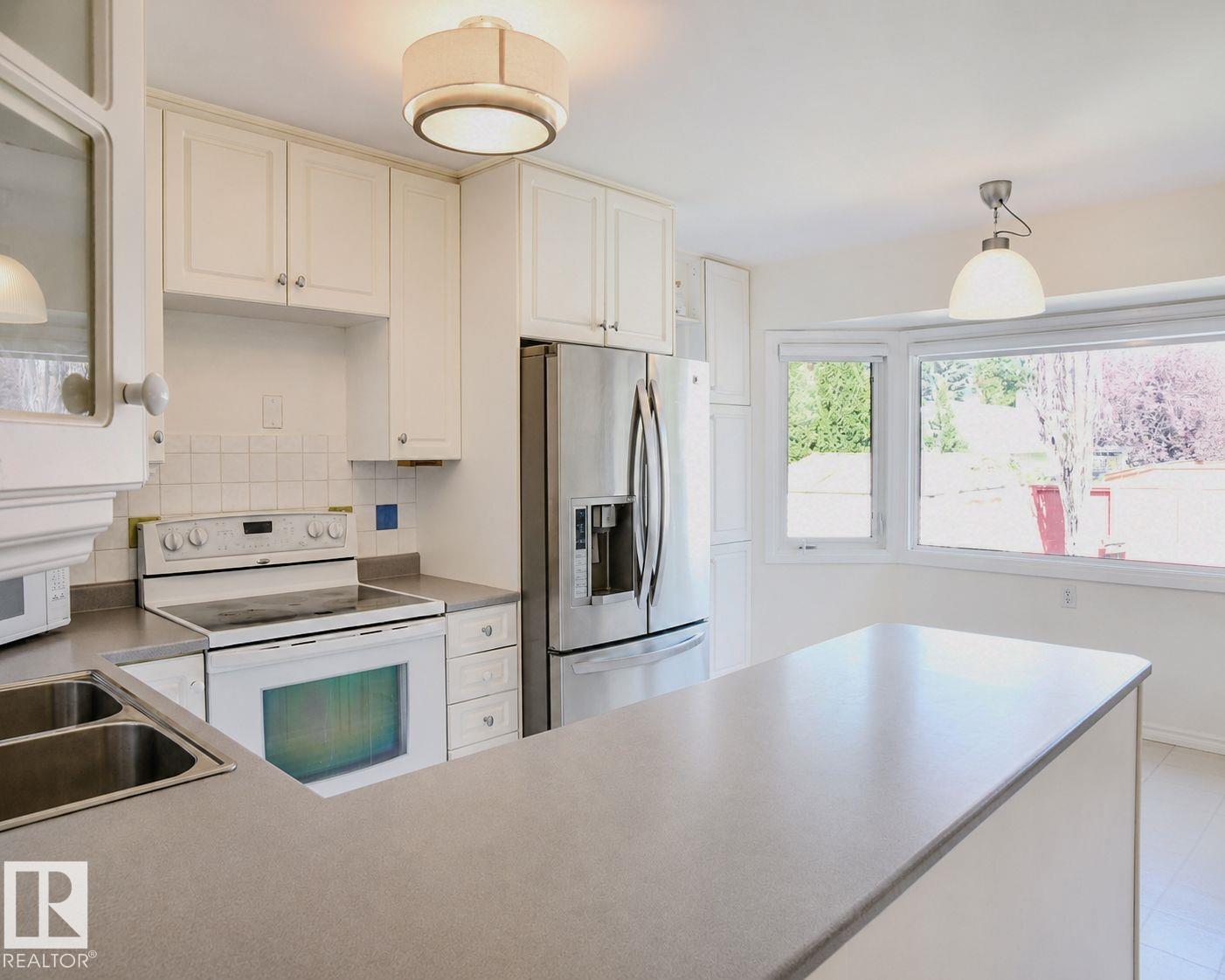 3911 117 St NW, Edmonton, Alberta  T6J 1S8 - Photo 11 - E4507606