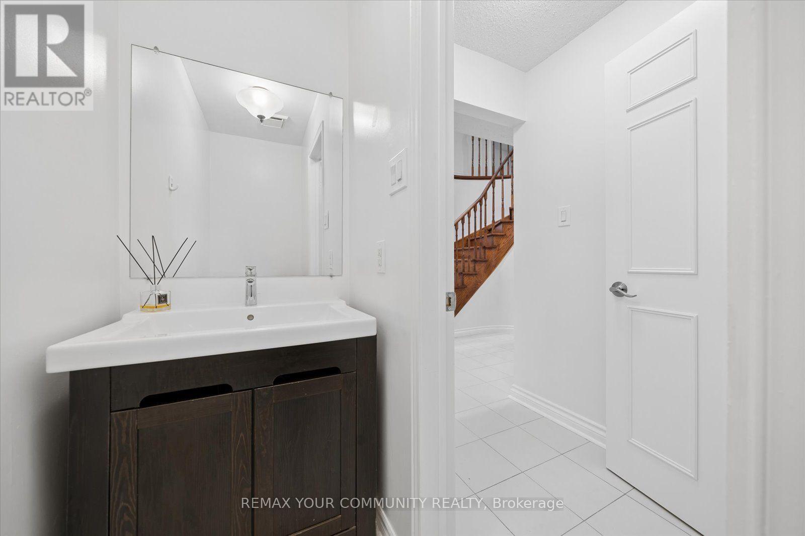 102 Edmund Seager Drive, Vaughan, Ontario L4J 4S8 - Photo 17 - N13757292