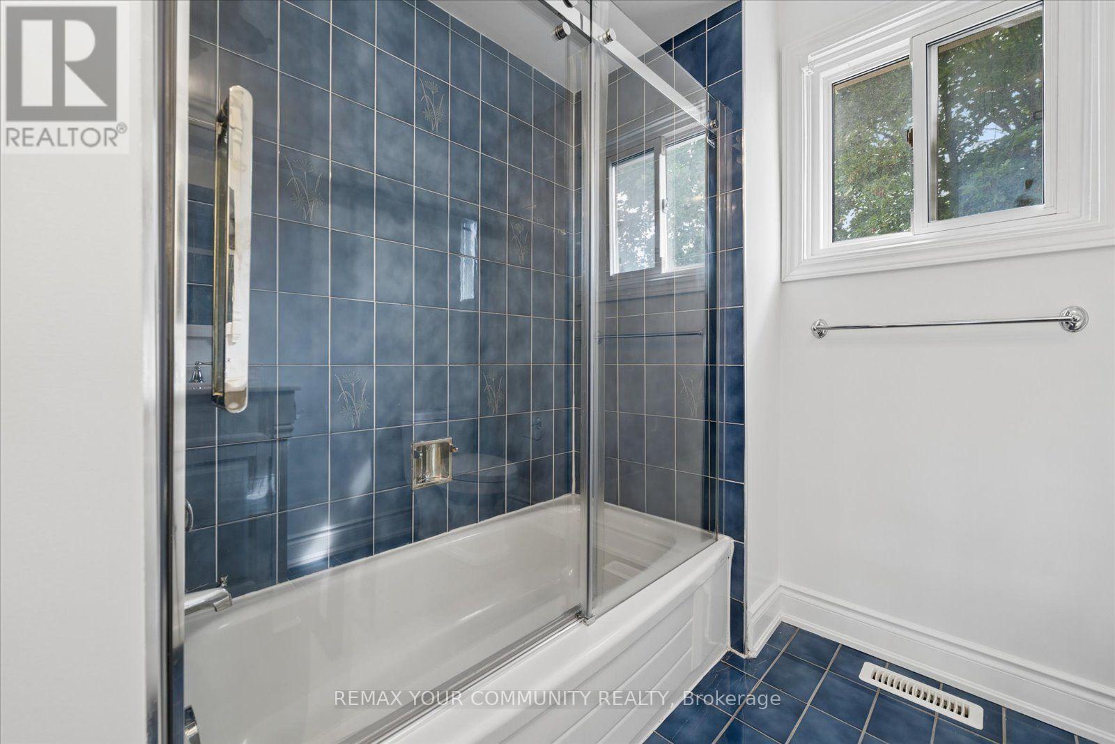 102 Edmund Seager Drive, Vaughan, Ontario L4J 4S8 - Photo 32 - N13757292