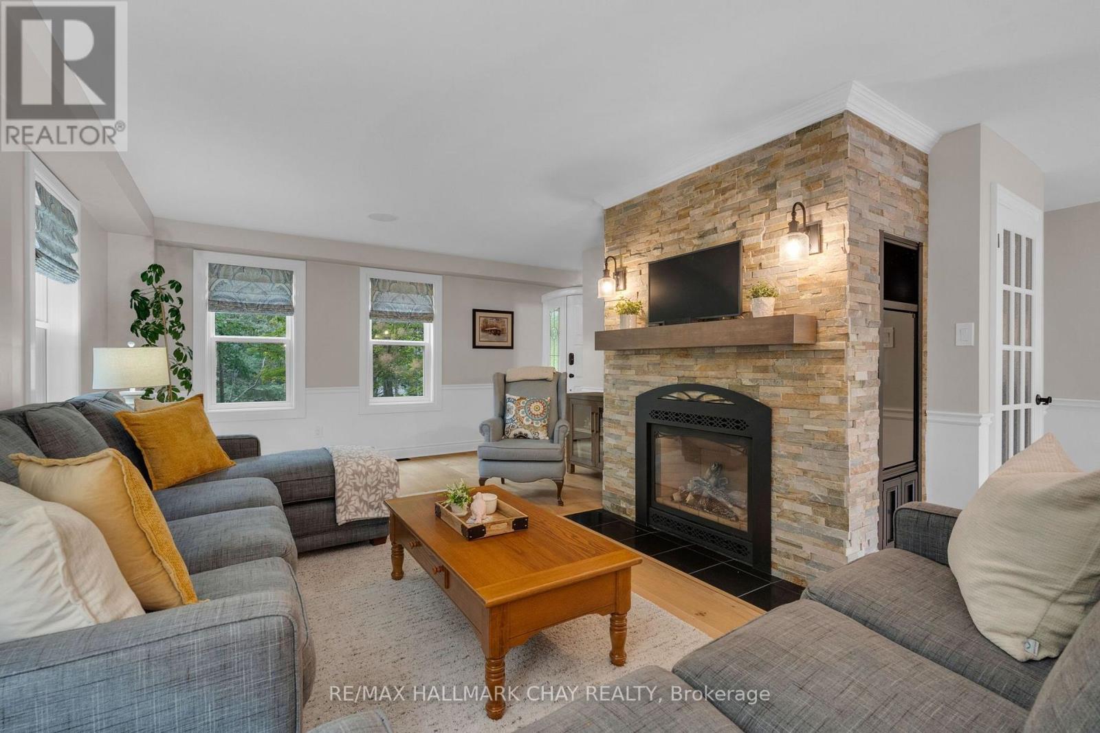 9 Bridle Path, Oro-Medonte (Horseshoe Valley), Ontario  L0L 2L0 - Photo 6 - S13757332