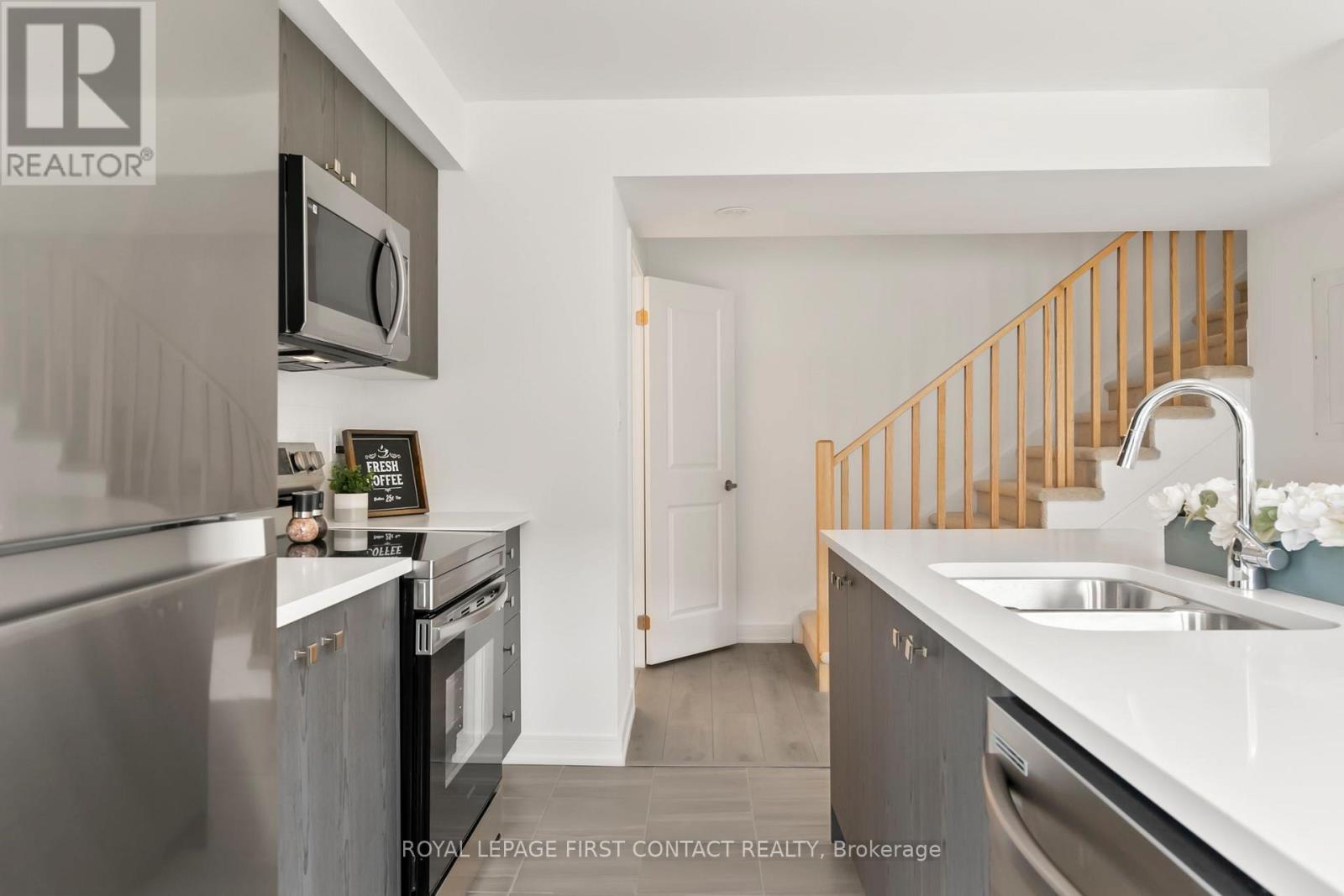66 Appletree Lane, Barrie (Innis-Shore), Ontario  L9J 0P1 - Photo 10 - S13757338