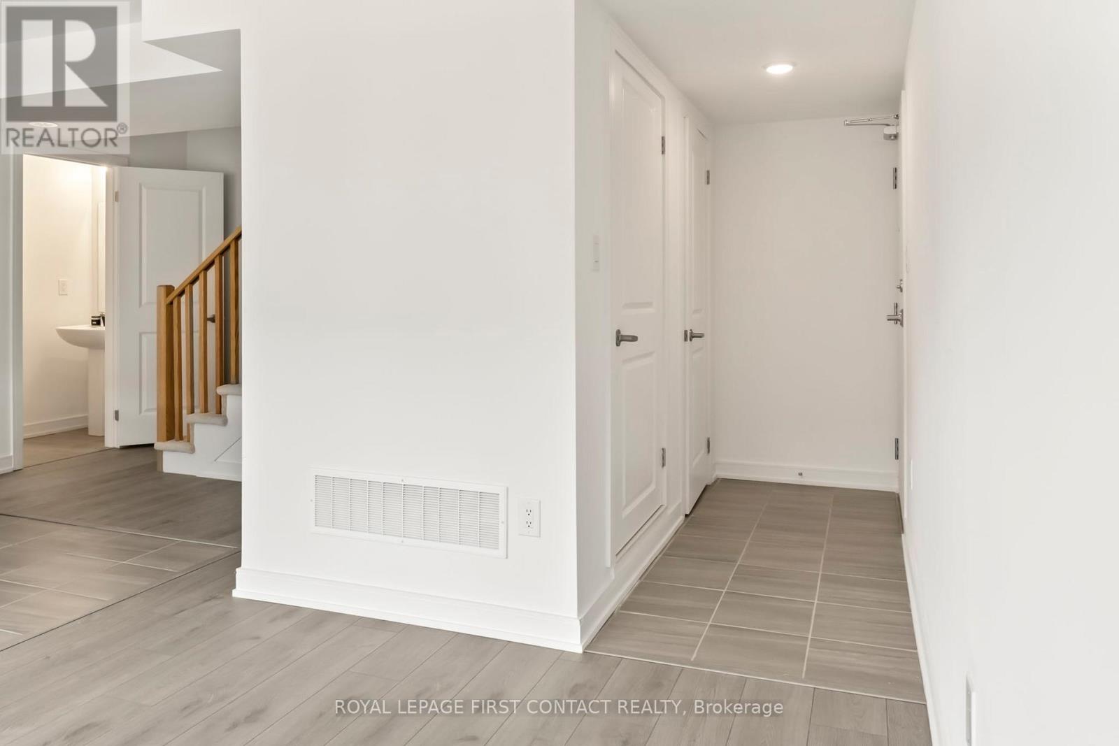 66 Appletree Lane, Barrie (Innis-Shore), Ontario  L9J 0P1 - Photo 6 - S13757338