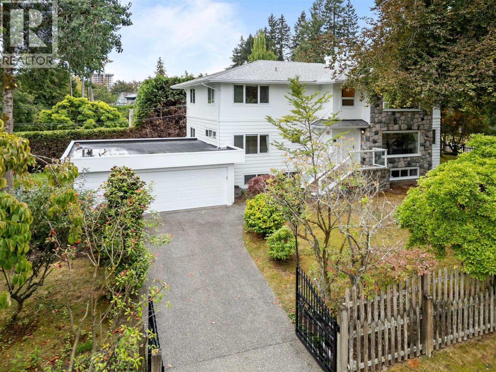 1806 Western Parkway, Vancouver, British Columbia  V6T 1V4 - Photo 1 - R3162640