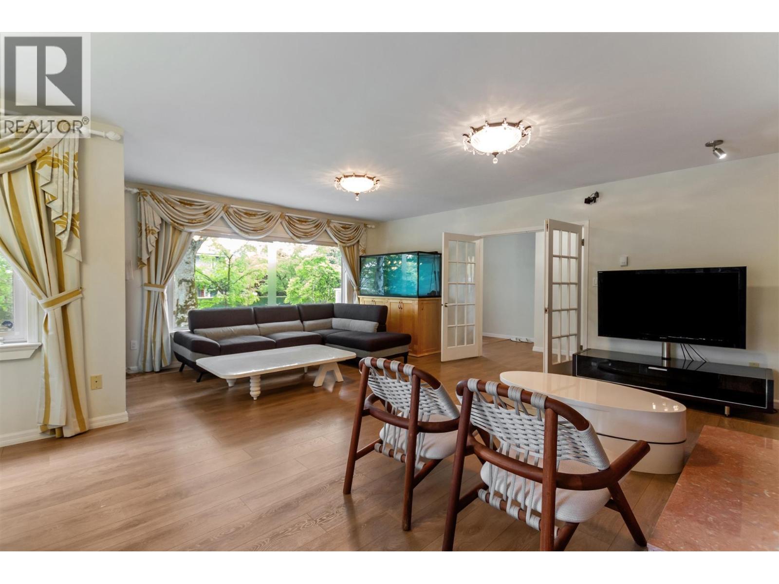 1806 Western Parkway, Vancouver, British Columbia  V6T 1V4 - Photo 3 - R3162640