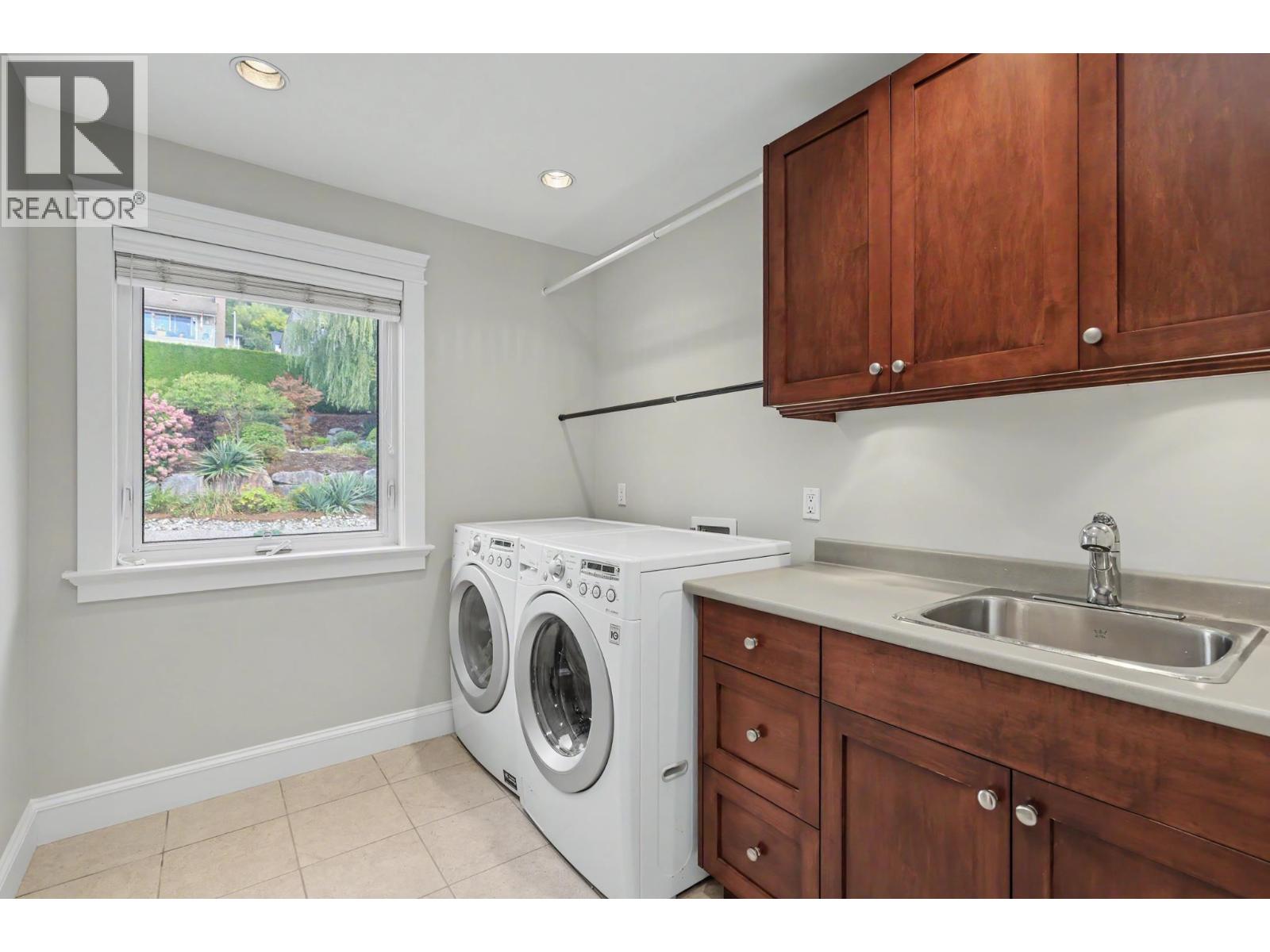 1123 Ioco Road, Port Moody, British Columbia  V3H 2W9 - Photo 17 - R3162427