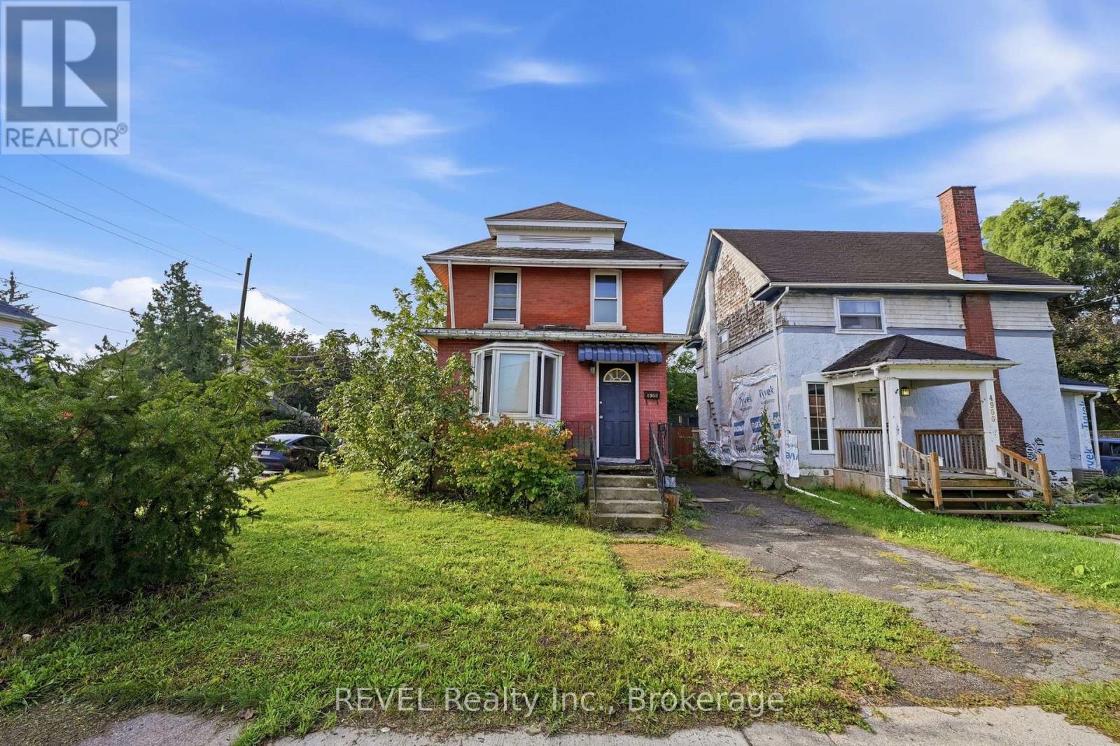 4960 Willmott Street, Niagara Falls, Ontario  L2E 1Z8 - Photo 1 - X13757340