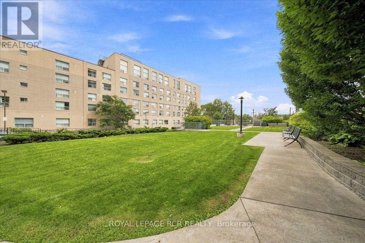 908 - 812 Lansdowne Avenue, Toronto, Ontario  M6H 4K5 - Photo 32 - W13757290