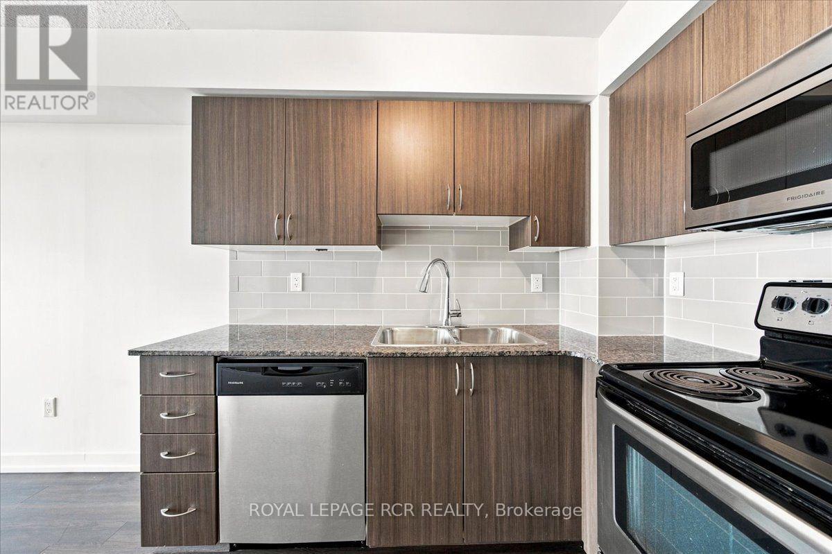 908 - 812 Lansdowne Avenue, Toronto, Ontario  M6H 4K5 - Photo 8 - W13757290