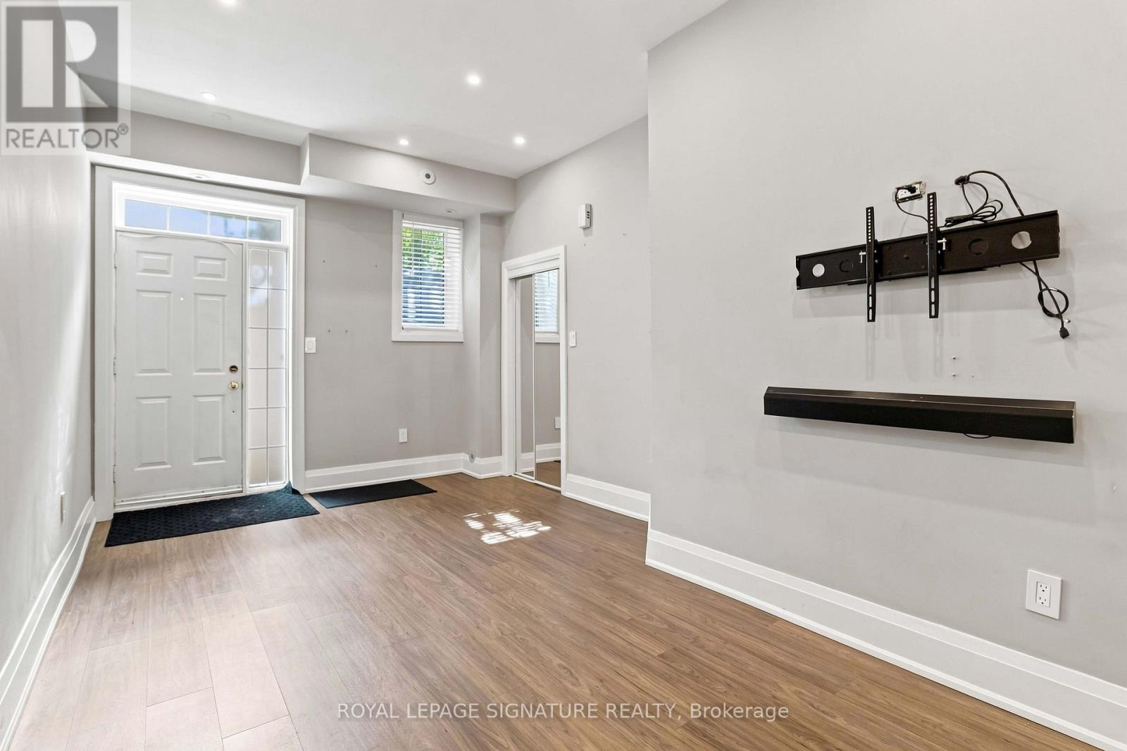 9 - 605 Shoreline Drive, Mississauga, Ontario  L5B 4K5 - Photo 3 - W13757294