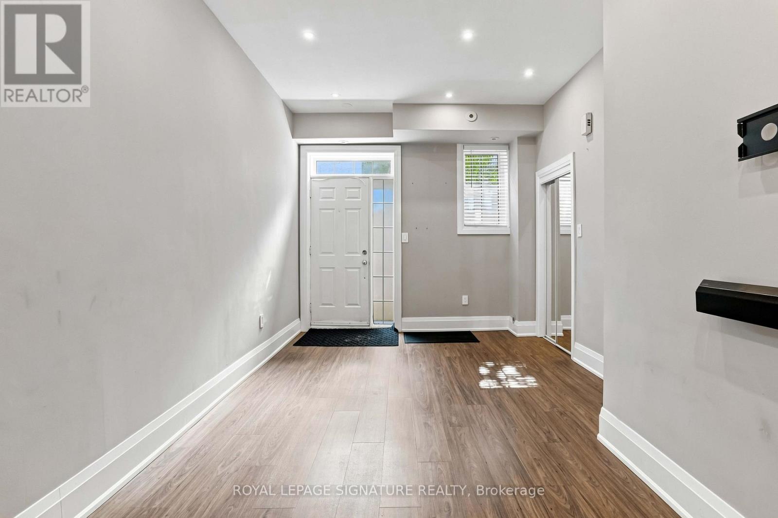 9 - 605 Shoreline Drive, Mississauga, Ontario  L5B 4K5 - Photo 4 - W13757294