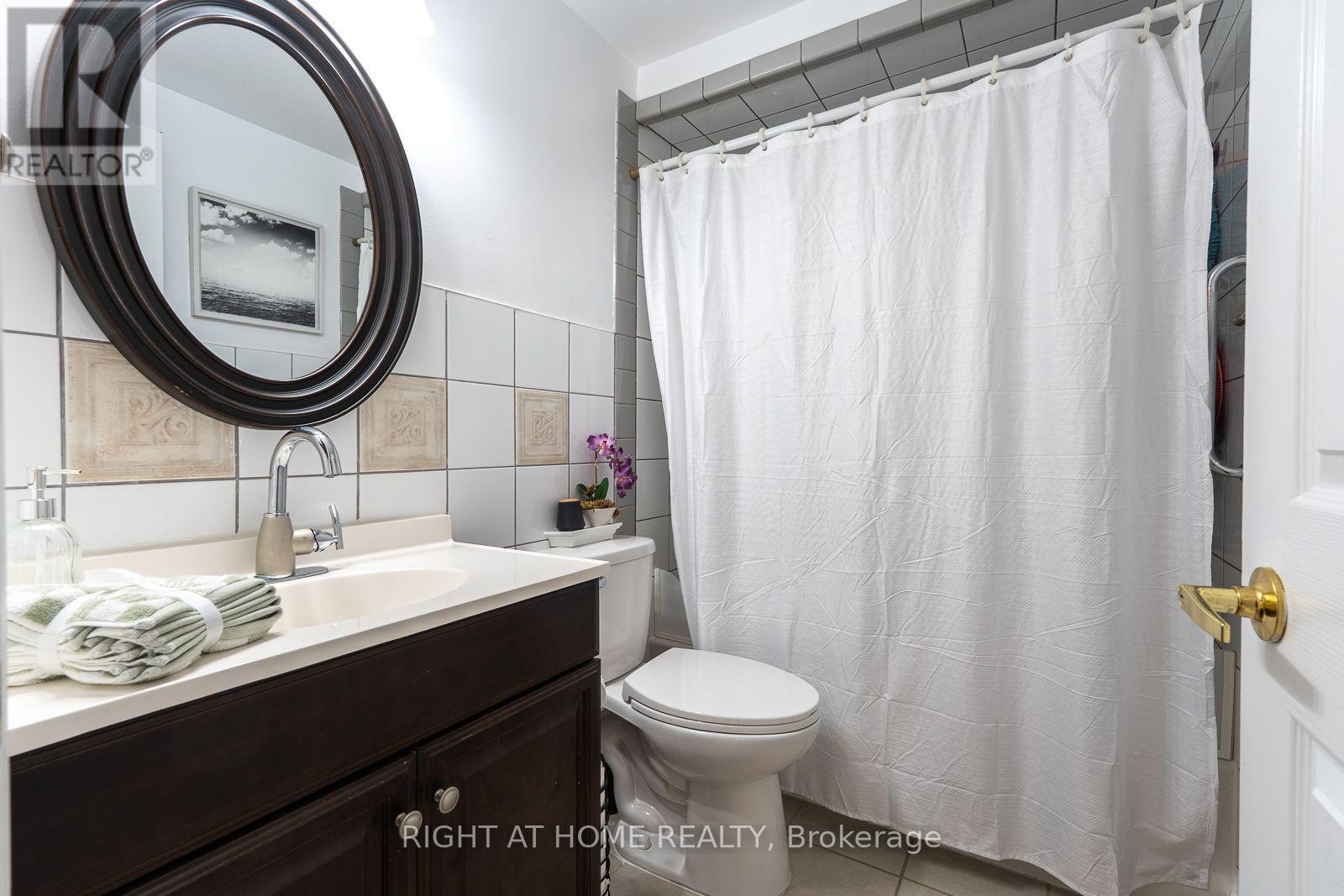 54 Niagara Place, Brampton, Ontario  L6S 4Y8 - Photo 29 - W13757310