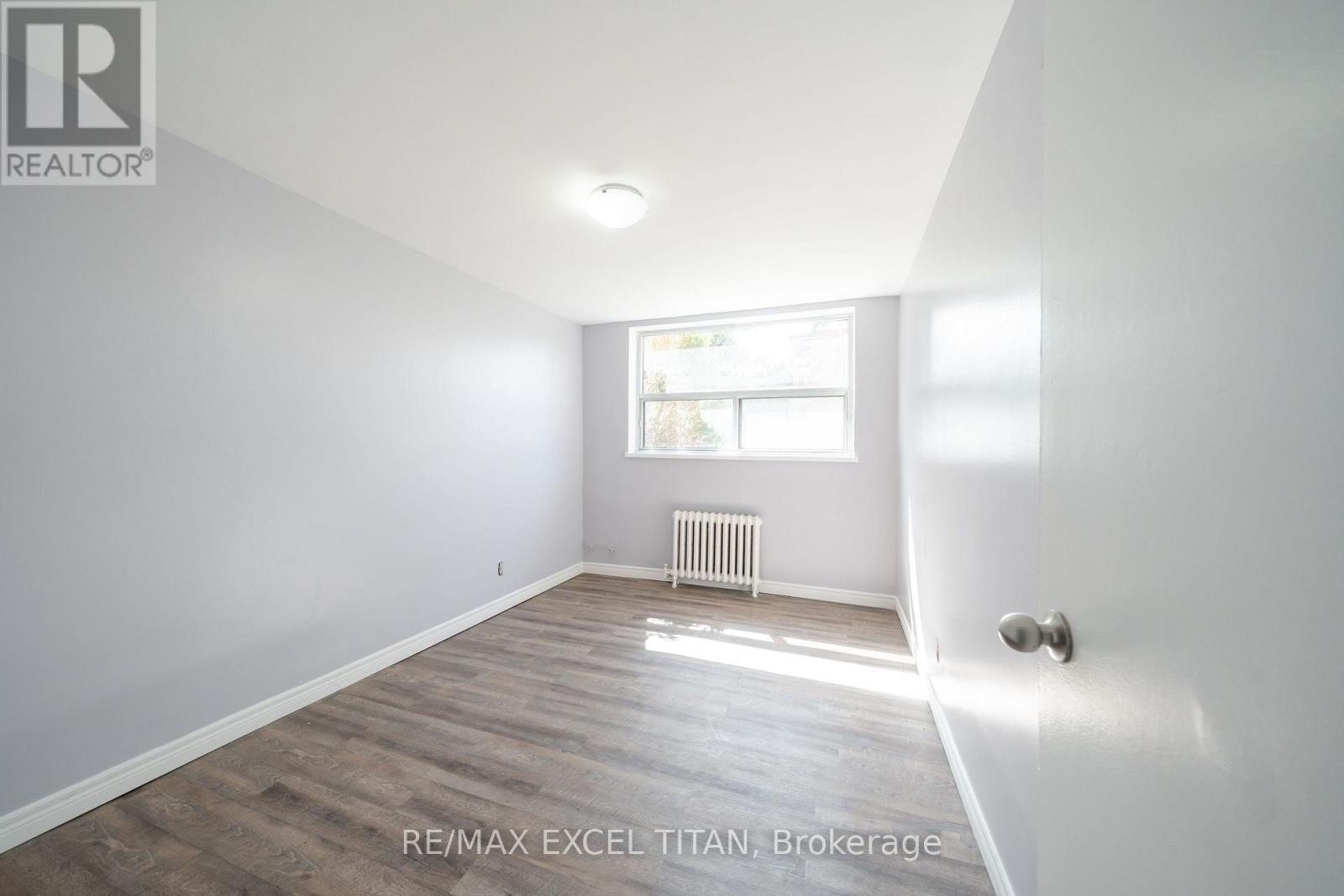 10 - 799 Robinson Street, Burlington, Ontario  L7R 2L4 - Photo 5 - W13757346