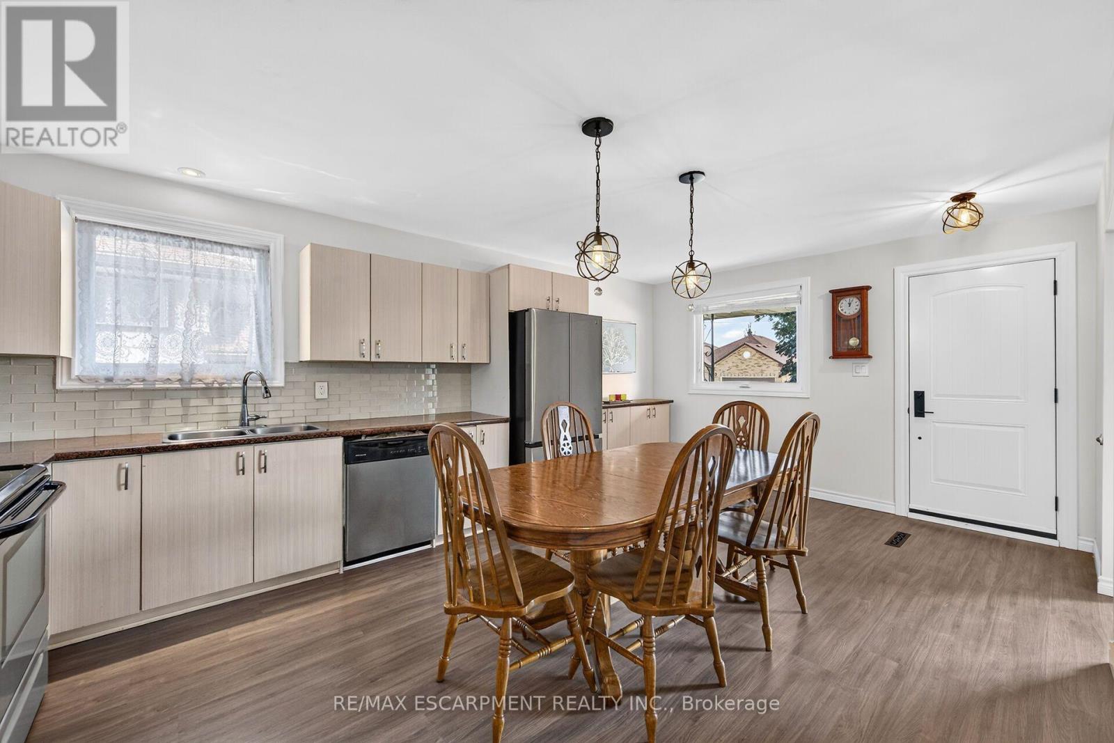 93 Nugent Drive, Hamilton, Ontario L8H 2N1 - Photo 7 - X13757304