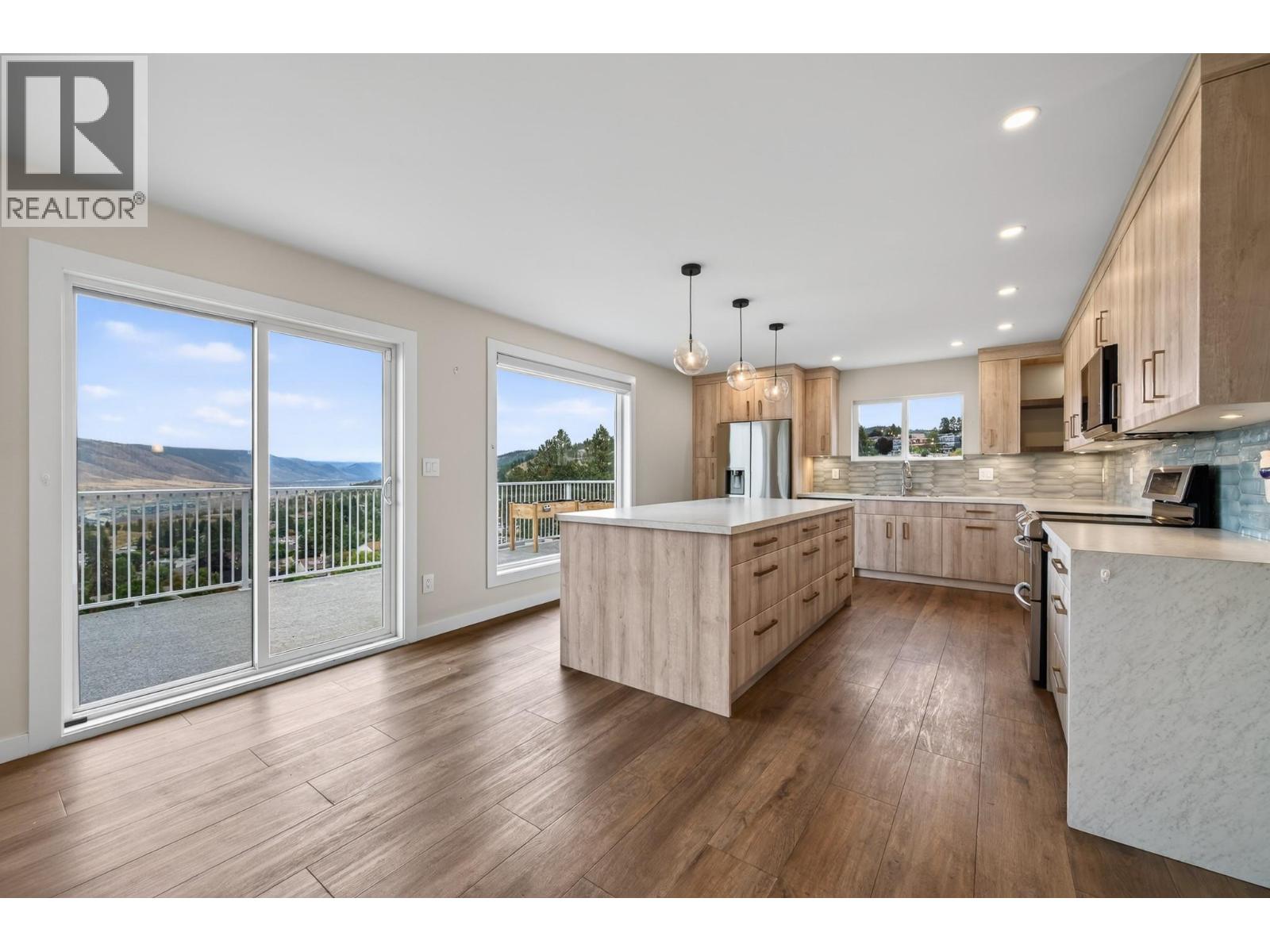 318 Gleneagles Drive, Kamloops, British Columbia  V2E 1Z4 - Photo 10 - 10400182