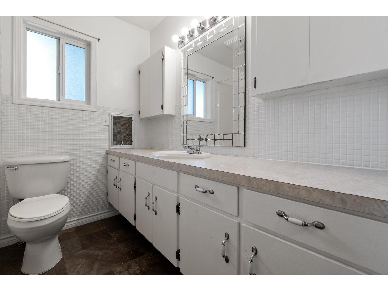 41965 Yarrow Central Road, Yarrow, Yarrow, British Columbia  V2R 5E7 - Photo 13 - R3161955