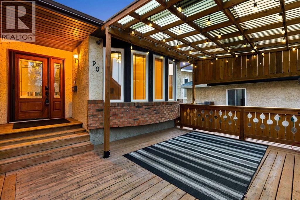 90 Glenhill Drive, Cochrane, Alberta  T4C 1H1 - Photo 4 - A2341736