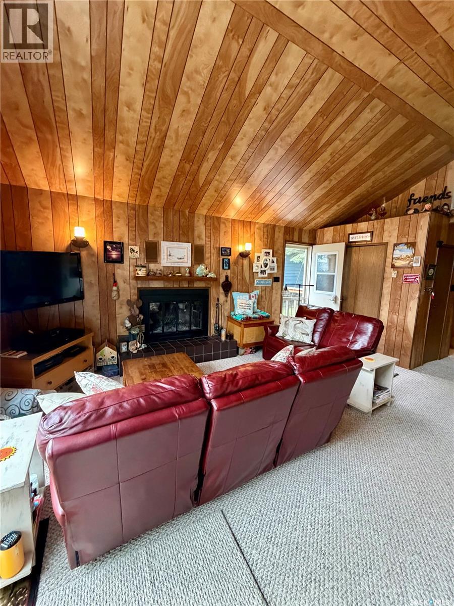 1362 Waskesiu Drive, Prince Albert National Park, Saskatchewan  S0J 0N0 - Photo 6 - SK047829