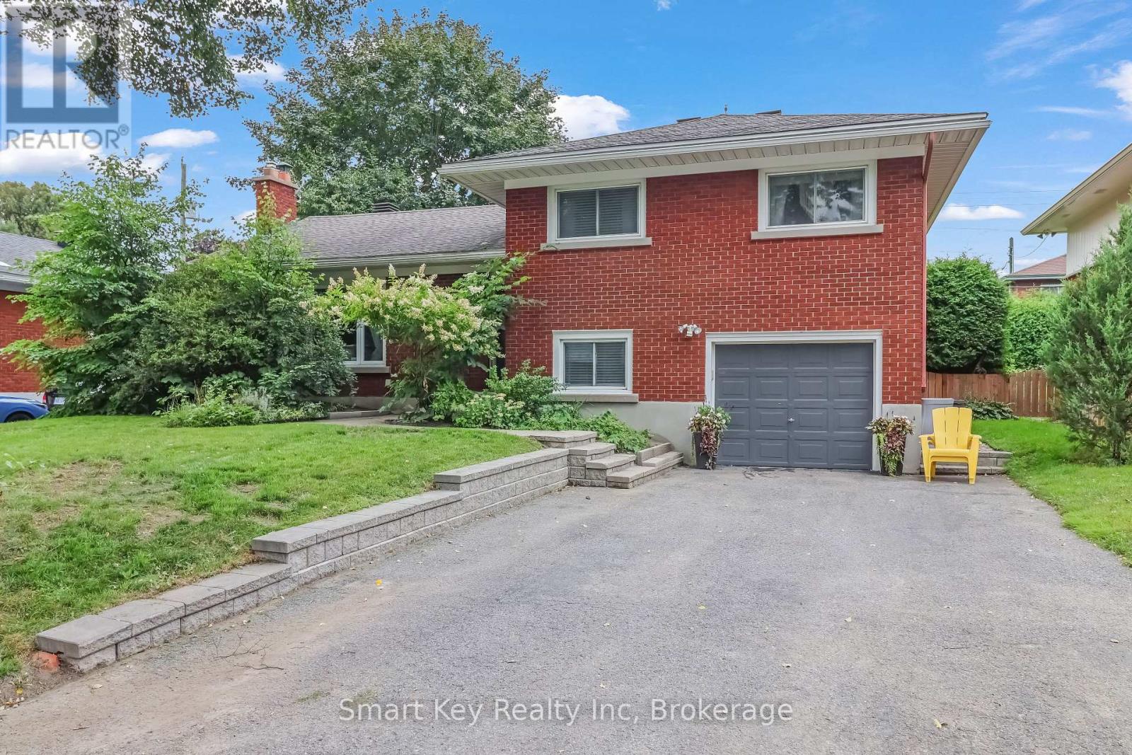 1165 Cline Cres Crescent, Ottawa, Ontario  K2C 2P3 - Photo 2 - X13757376