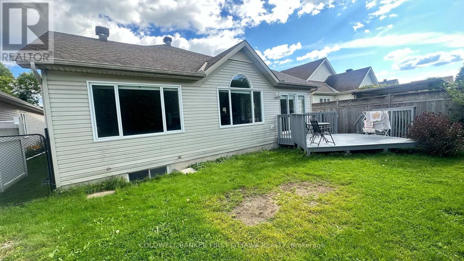 13 Fieldcrest Avenue, Ottawa, Ontario  K2J 4W7 - Photo 2 - X13757424