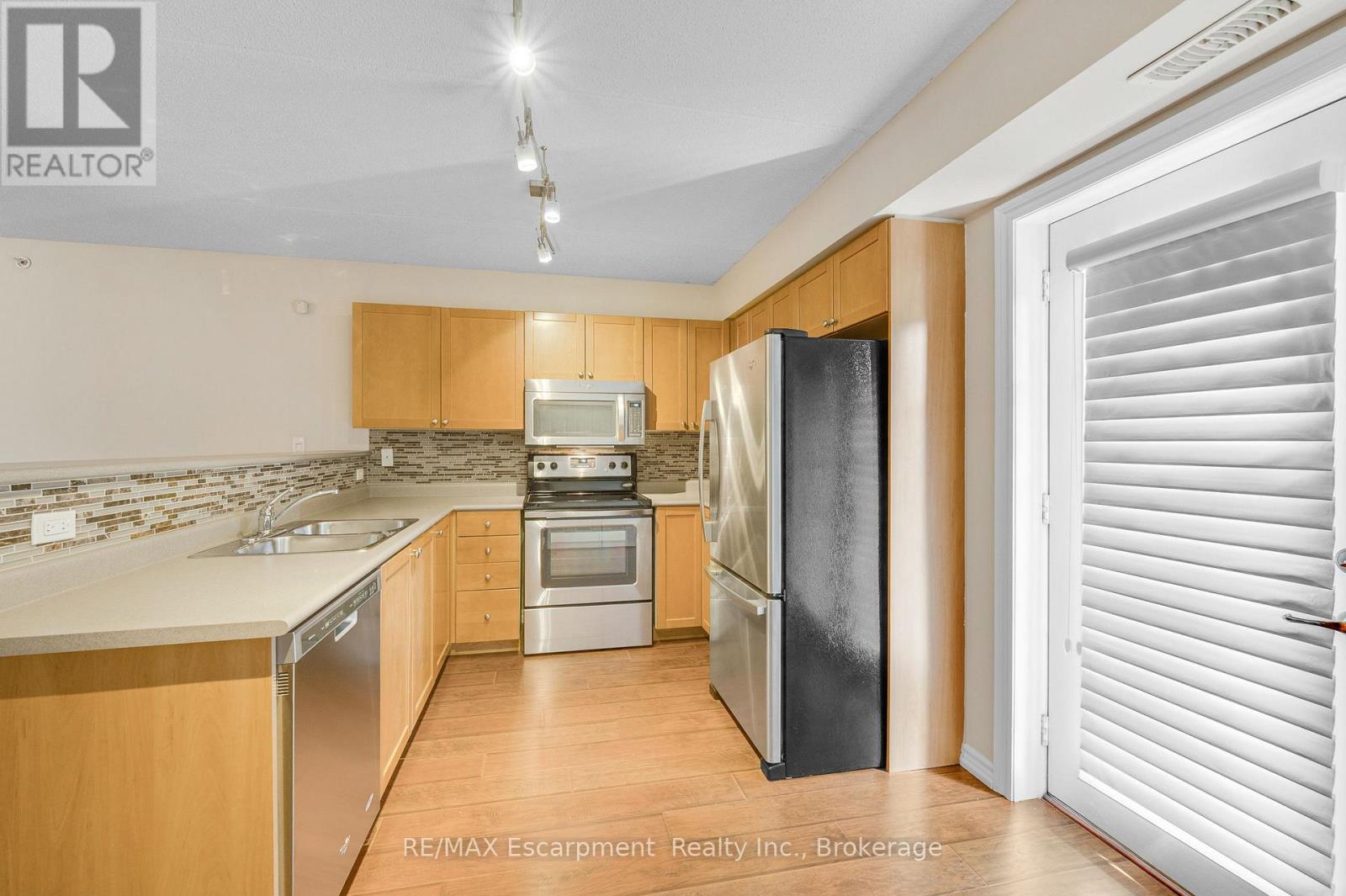102 - 2075 Appleby Line, Burlington, Ontario  L7L 7H3 - Photo 10 - W13757482