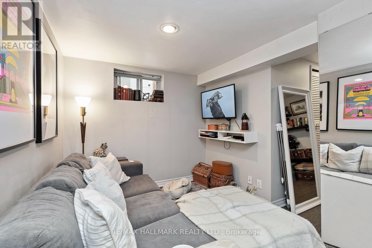 141 Humbercrest Boulevard, Toronto, Ontario  M6S 4L4 - Photo 13 - W13751184