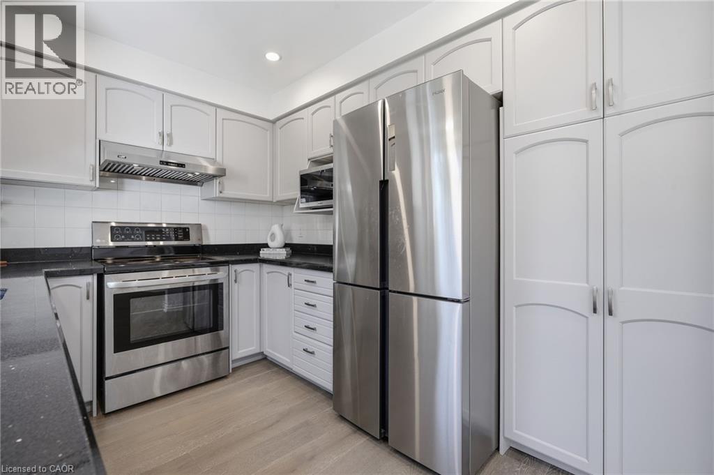551 Deerhurst Drive, Burlington, Ontario  L7L 5V9 - Photo 16 - 40857565