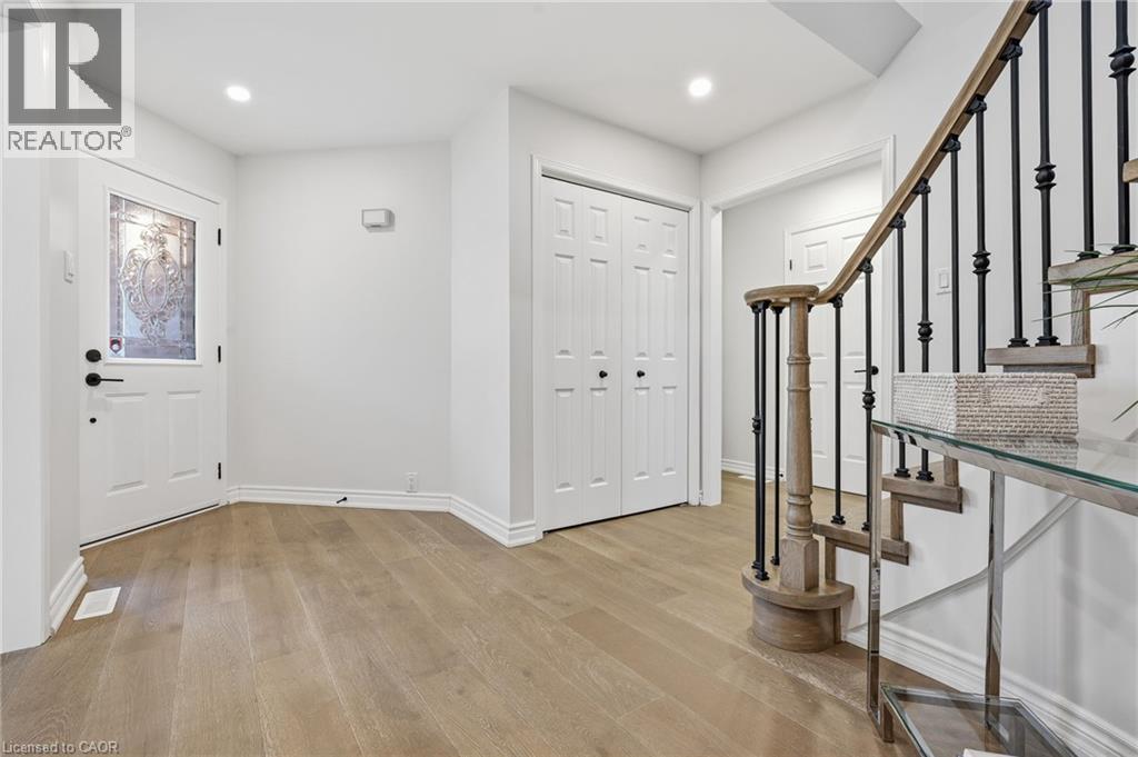 551 Deerhurst Drive, Burlington, Ontario  L7L 5V9 - Photo 21 - 40857565