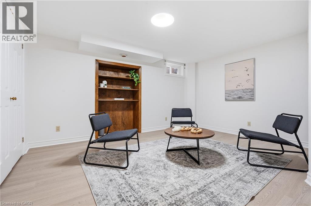 551 Deerhurst Drive, Burlington, Ontario  L7L 5V9 - Photo 33 - 40857565