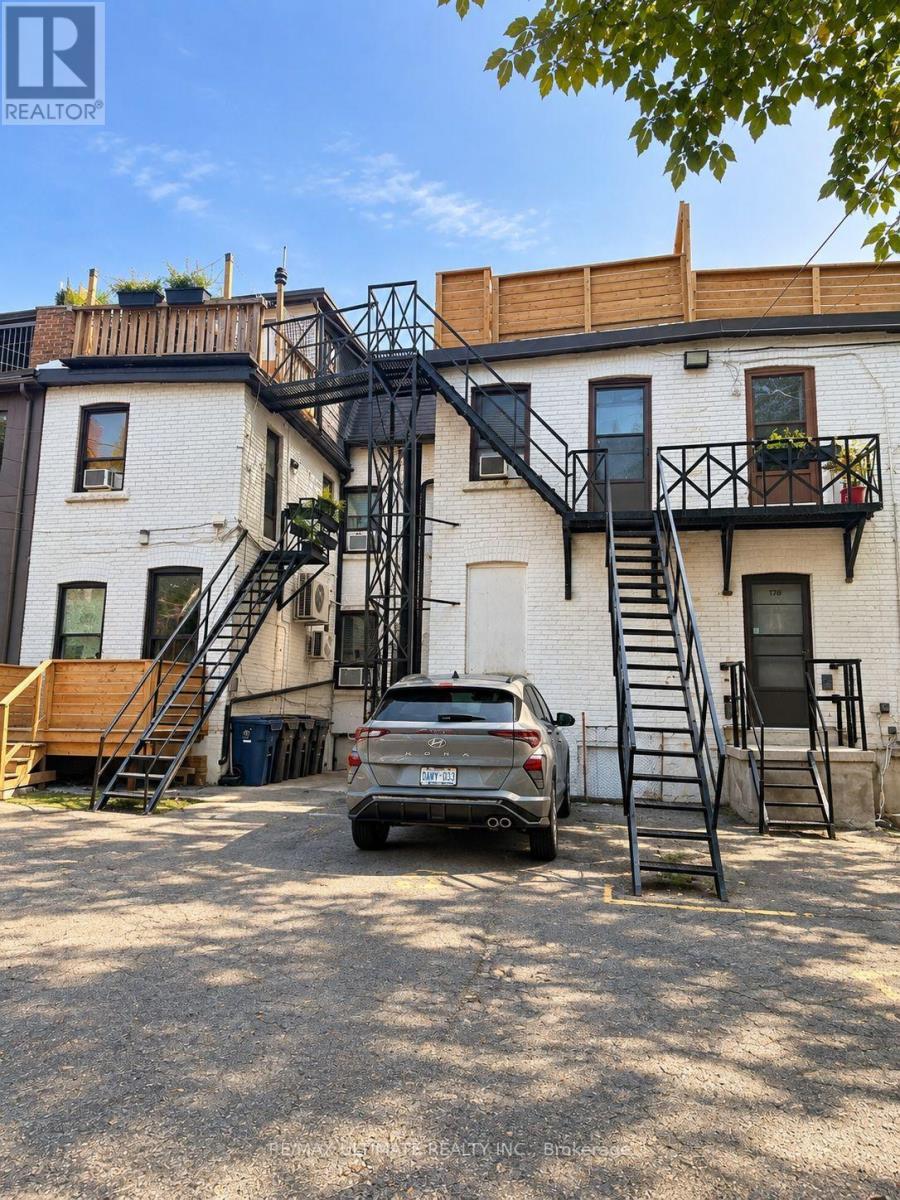 3rd Floor - 180 Avenue Road, Toronto, Ontario  M5R 2J1 - Photo 10 - C13757490