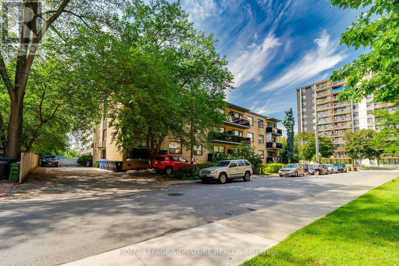 303 - 15 Gamble Avenue, Toronto, Ontario  M4K 2H3 - Photo 9 - E13757380