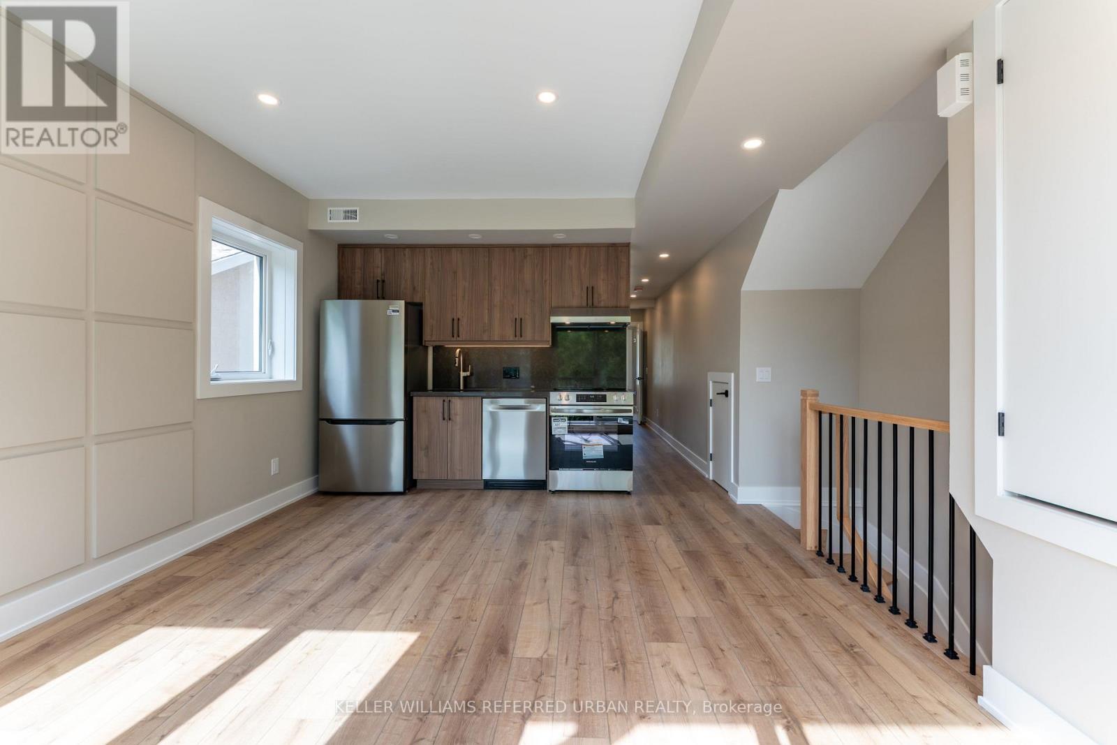 3 - 352 Jones Avenue, Toronto, Ontario  M4J 3G3 - Photo 3 - E13757384