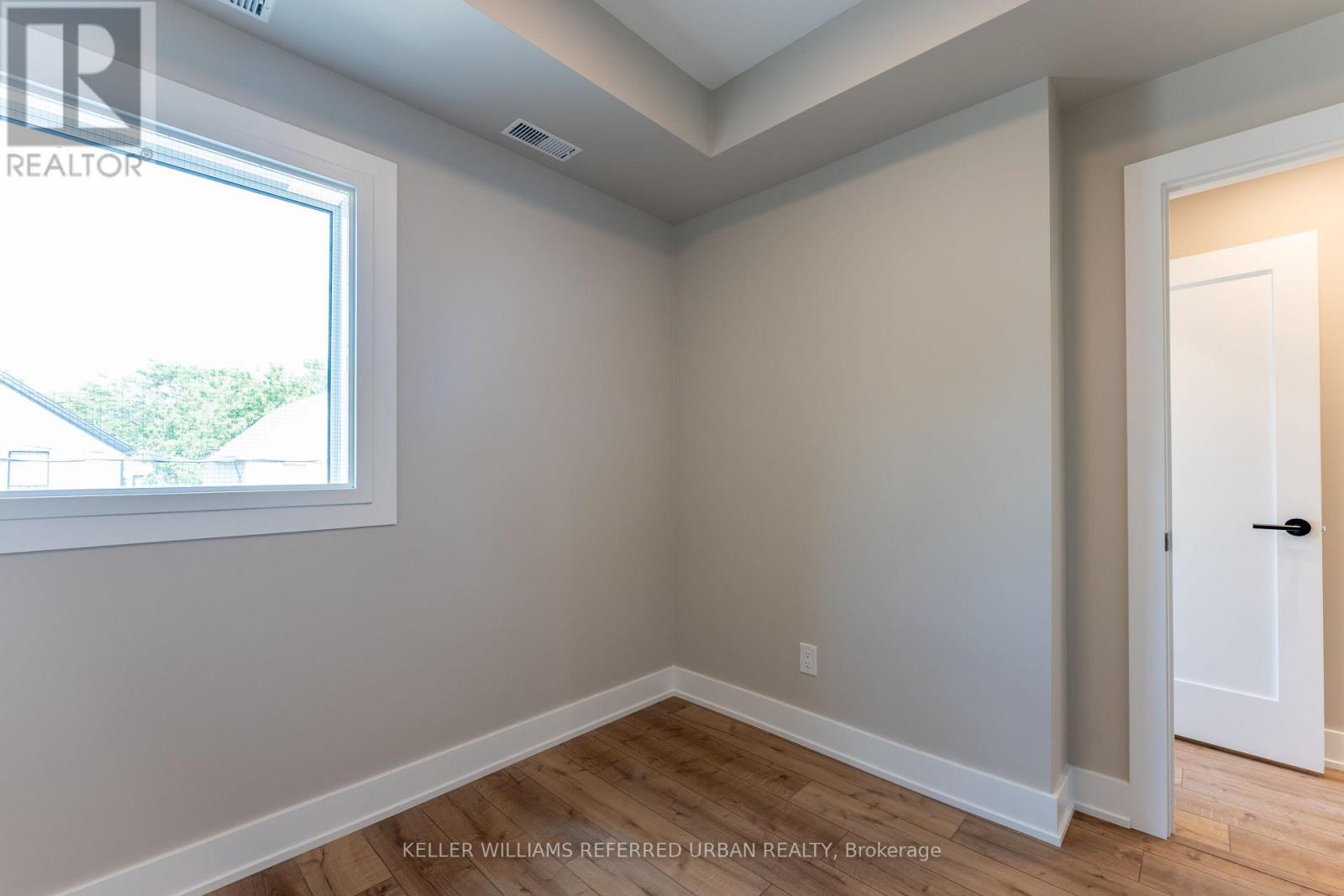 3 - 352 Jones Avenue, Toronto, Ontario  M4J 3G3 - Photo 4 - E13757384