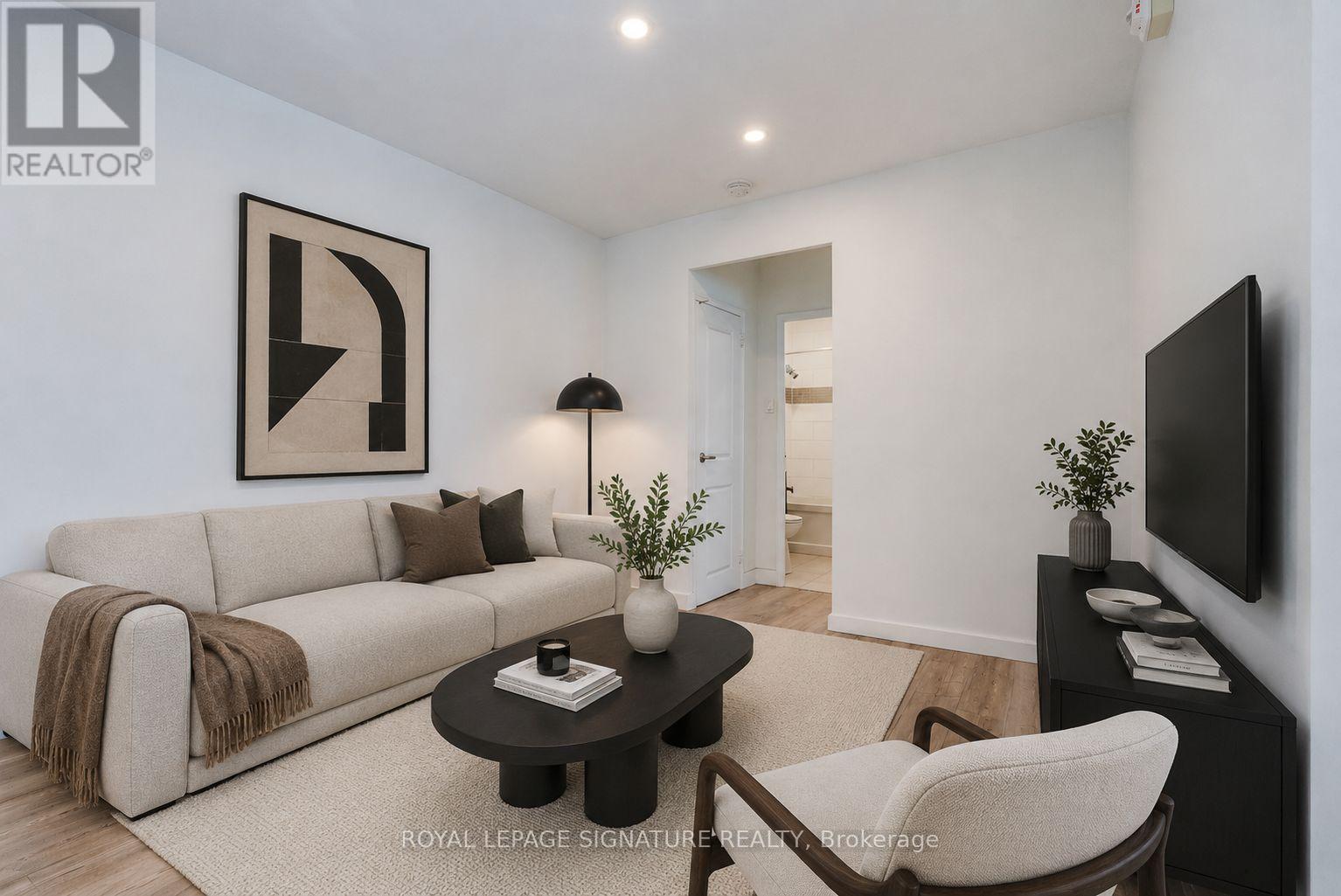 107 - 33 Gamble Avenue, Toronto, Ontario  M4K 2H4 - Photo 1 - E13757400