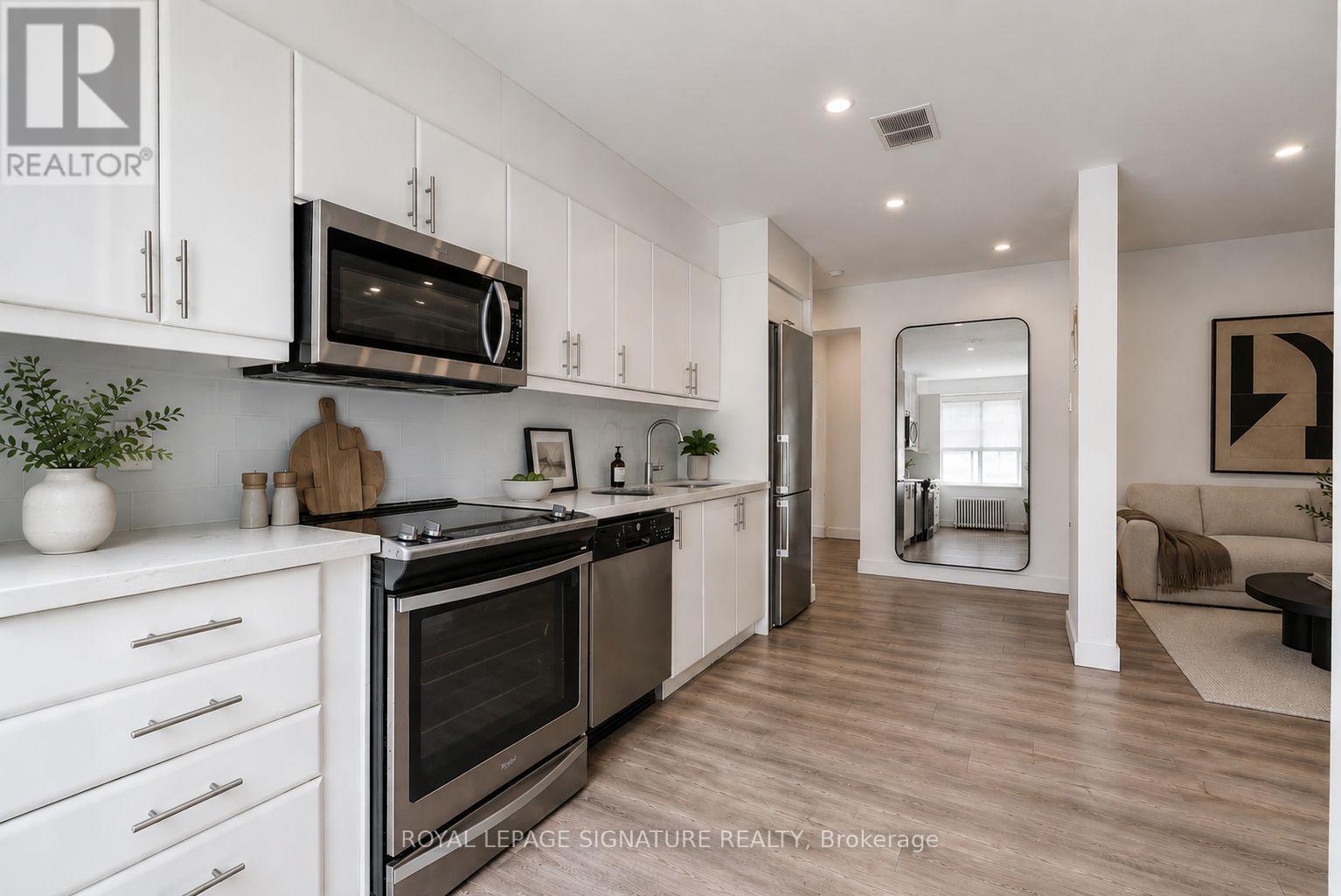 107 - 33 Gamble Avenue, Toronto, Ontario  M4K 2H4 - Photo 3 - E13757400