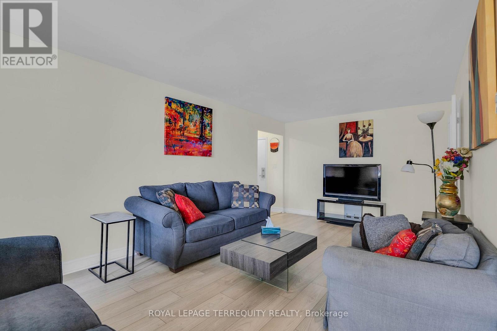1703 - 1 Massey Square, Toronto, Ontario  M4C 5L4 - Photo 10 - E13757464