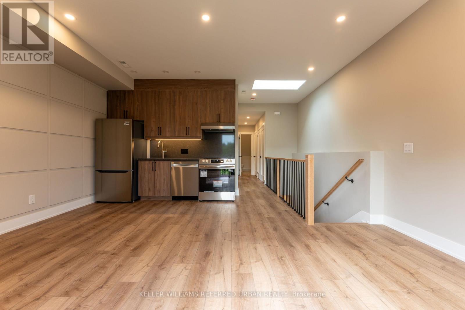 4 - 352 Jones Avenue, Toronto, Ontario  M4J 3G3 - Photo 3 - E13757474