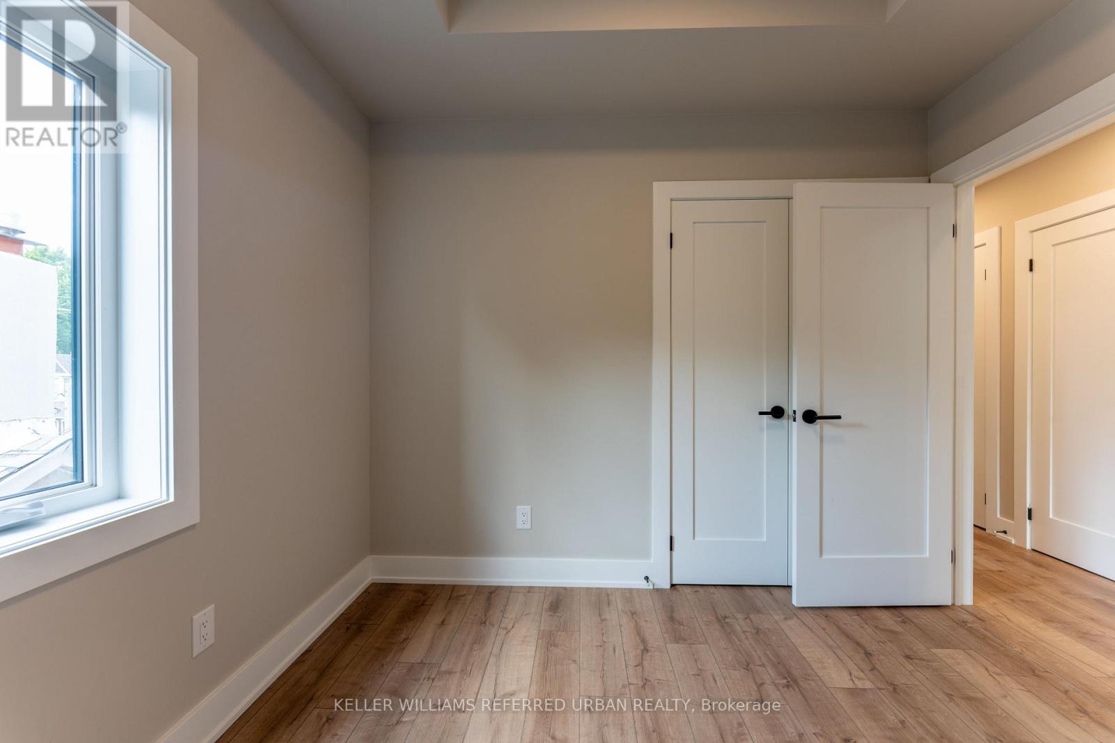 4 - 352 Jones Avenue, Toronto, Ontario  M4J 3G3 - Photo 6 - E13757474