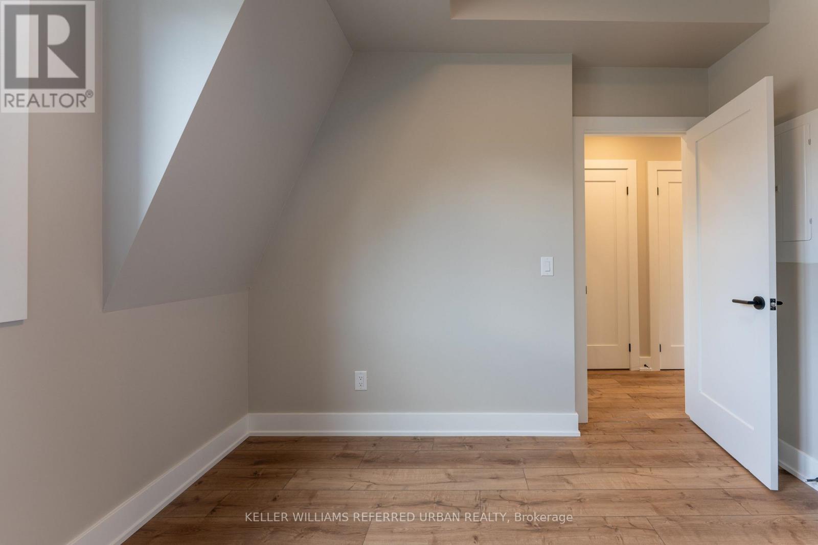 4 - 352 Jones Avenue, Toronto, Ontario  M4J 3G3 - Photo 7 - E13757474