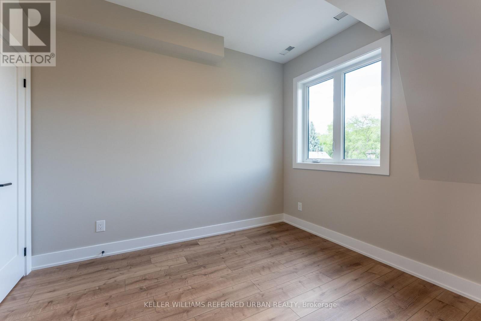 4 - 352 Jones Avenue, Toronto, Ontario  M4J 3G3 - Photo 8 - E13757474